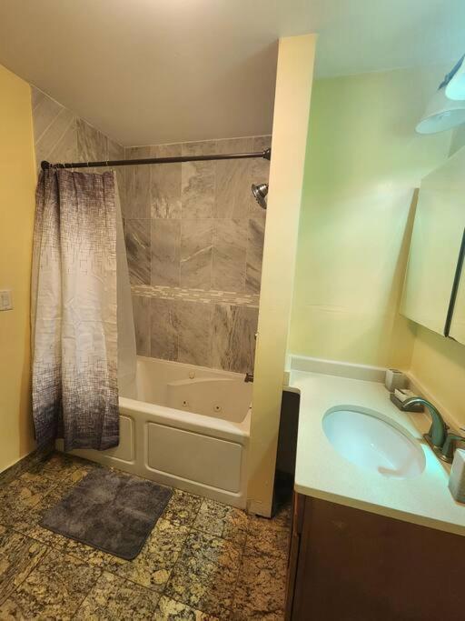 Classy 3 Bed Near Nyc With View! Appartement Union City Buitenkant foto